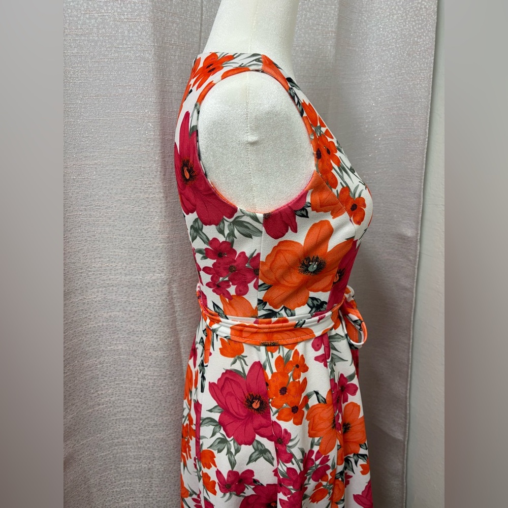 Calvin Klein Floral Print Hibiscus Belted
A Line Sleeveless Midi Dress Size 2 - Picture 8 of 11